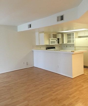 4th image of 4760 Templeton St APT 3218