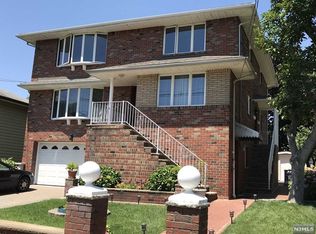 1437 12th St FLOOR 2, Fort Lee, NJ 07024