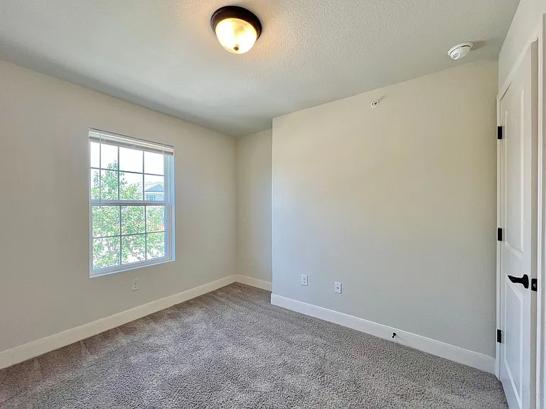 6310 Melanzane Ave #3 — Photo 15