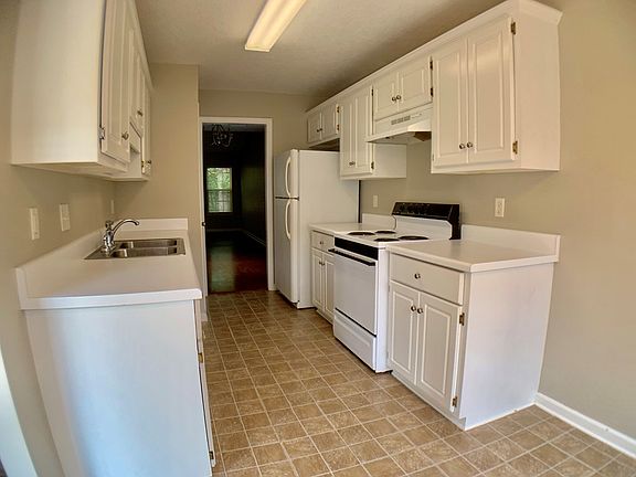 4th image of 305 Crawford Mill Ln