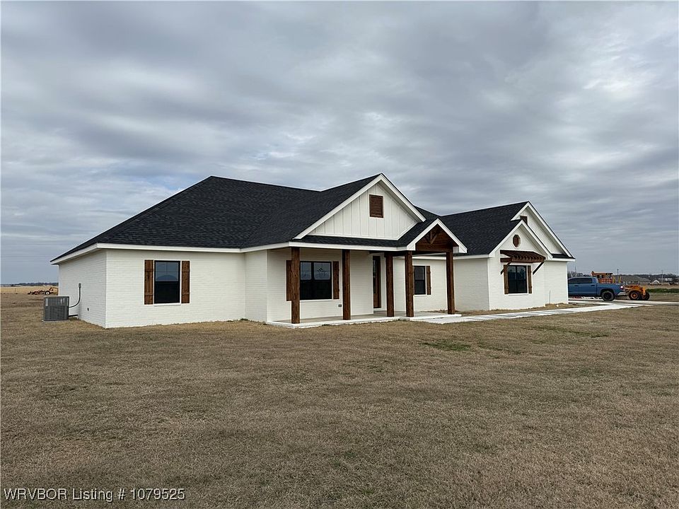 2nd image of 2271 W Drake Rd