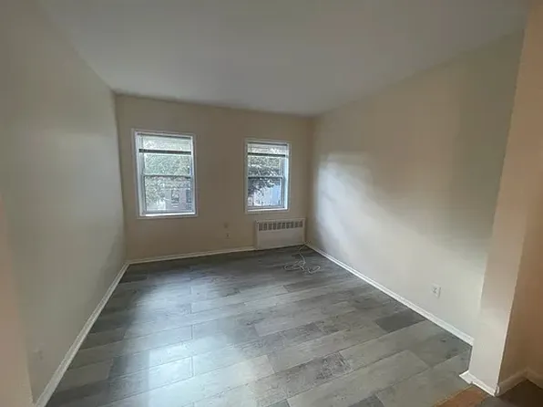 21-32 36th Street image 6 of 13