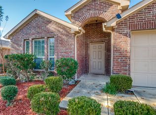 2020 Sterling Gate Dr, Heartland, TX 75126