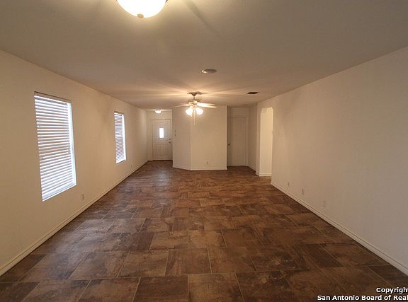4th image of 11722 Meadowood Oaks