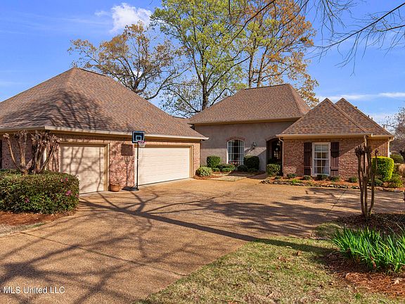 2nd image of 112 Lake Ridge Dr