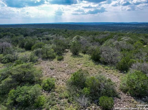 25 State Highway 674 #B, Brackettville, TX 78832