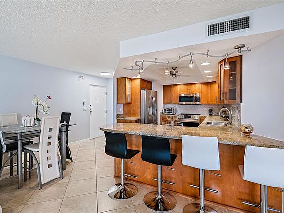 4th image of 2800 N Ocean Dr #A-22b