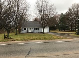 5581 Bauer Rd, Hudsonville, MI 49426