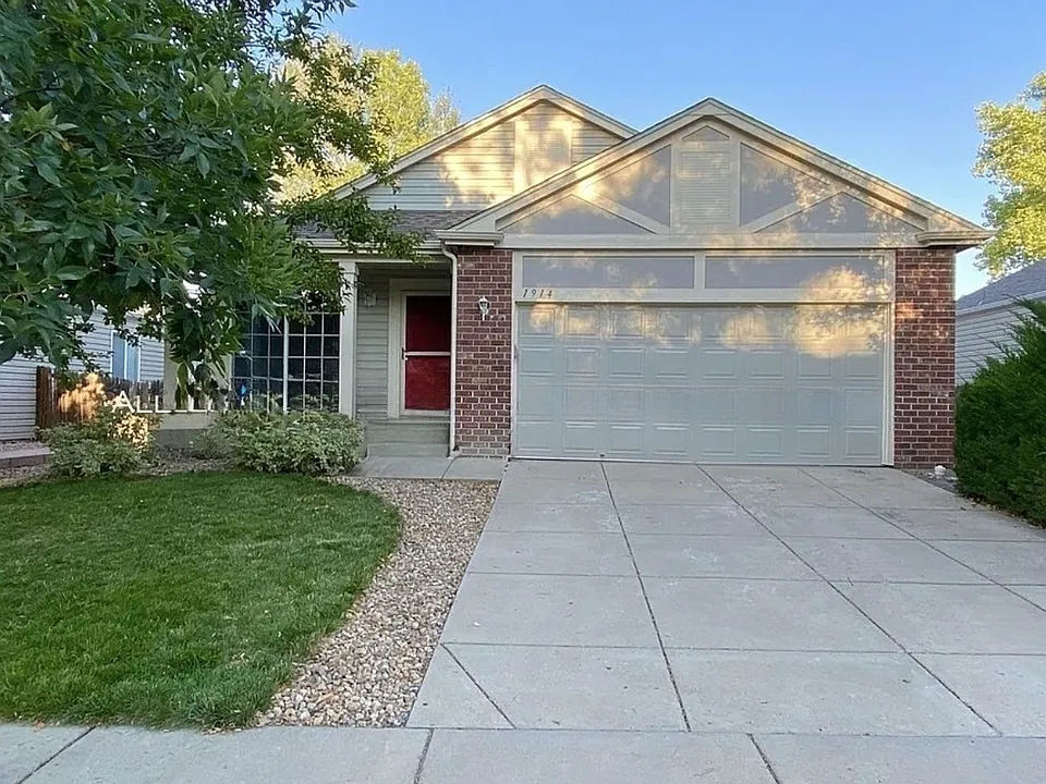 1914 Fountain Ct