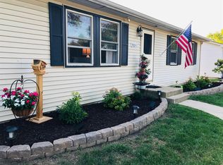 722-1 Eagle Creek Rd, Valparaiso, IN 46385