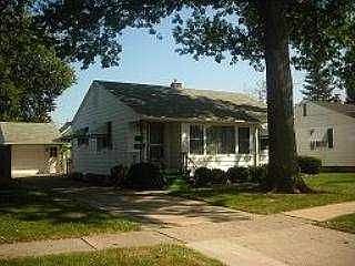 2nd image of 871 Wright Ave