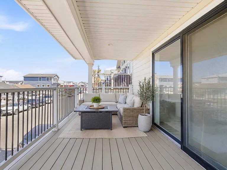 36 Virginia Ave — Photo 23