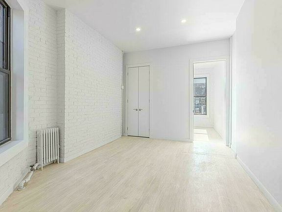 3rd image of 103 Macdougal St #25F