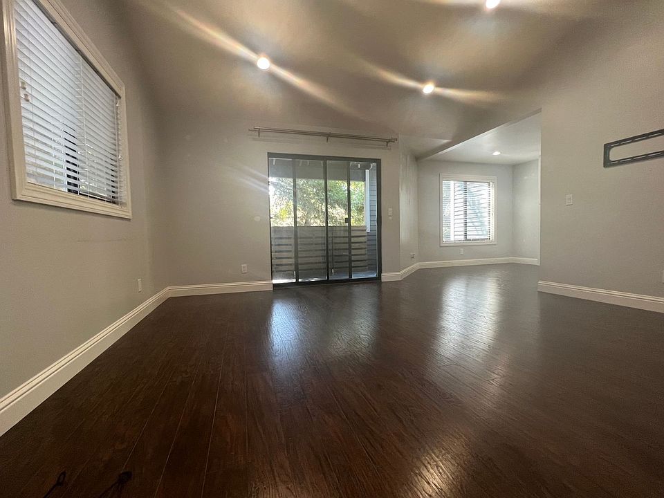 1st image of 2831 Winding Ln