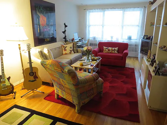 Rented by Jeffrey Erskine, LREB | media 32