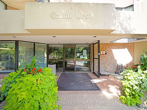 5th image of 20 Cherrytree Dr #1606