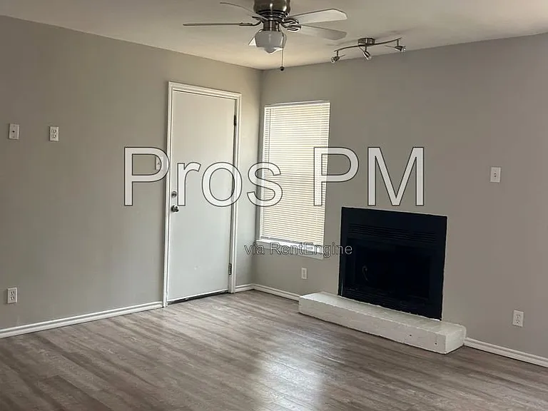 Monarch Place — Photo 32