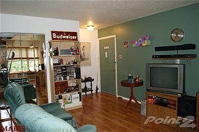 2nd image of 808 Dumont Pl APT G