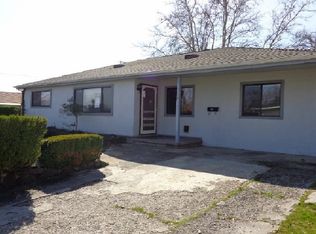 925 Pioneer St, Yreka, CA