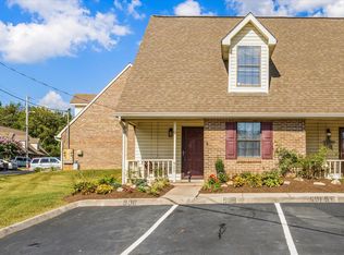 908 Chip Cove Ln, Knoxville, TN 37938
