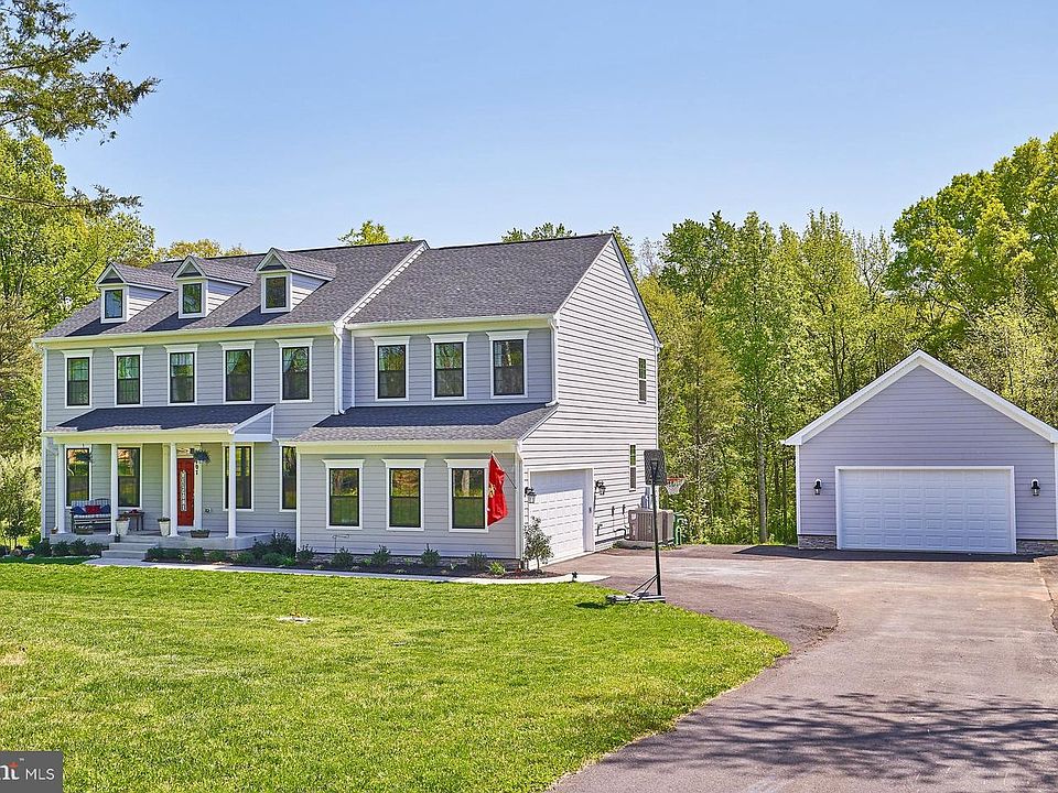 1st image of 107 Bennington Way