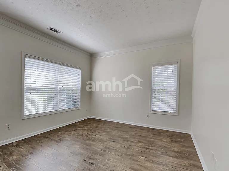 5810 Stephens Mill Dr — Photo 10