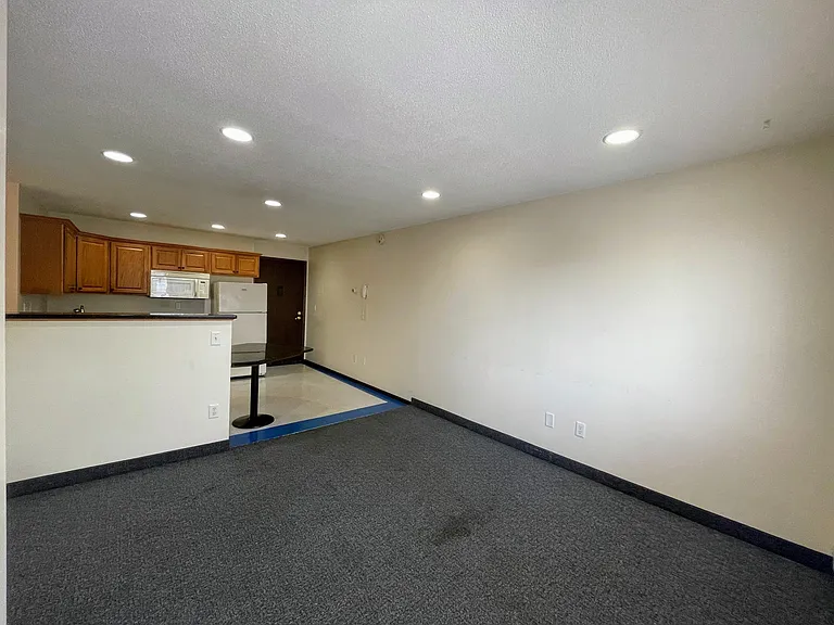 1503 8th St SE #302 — Photo 5