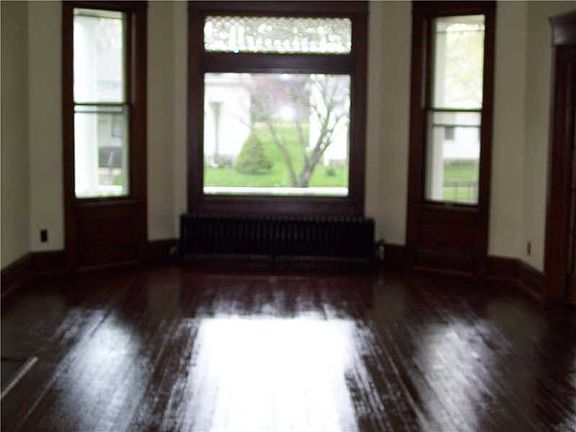 3rd image of 533 E Main St
