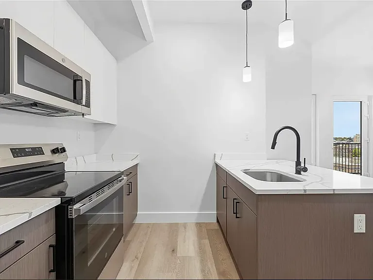 89-25 162nd St #205 — Photo 5