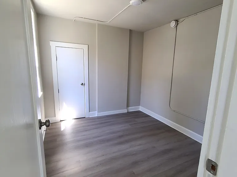 103 S 12th St #5 — Photo 6