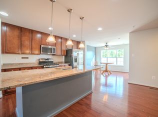 8512 Stansbury Lake Dr, Dundalk, MD 21222