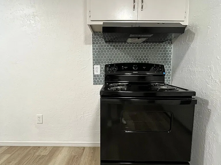 3802 NW Arlington Ave — Photo 17