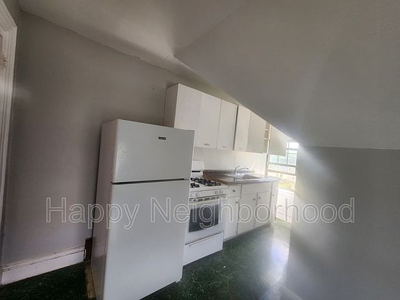 4th image of 130 Bradley Ave APT 306