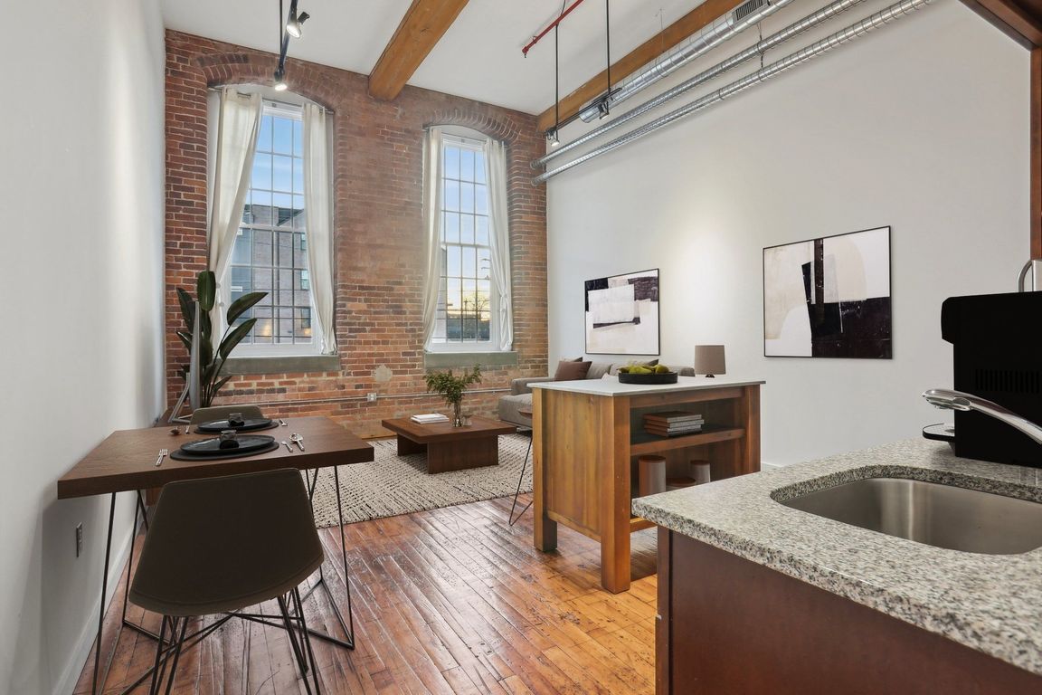 next background image