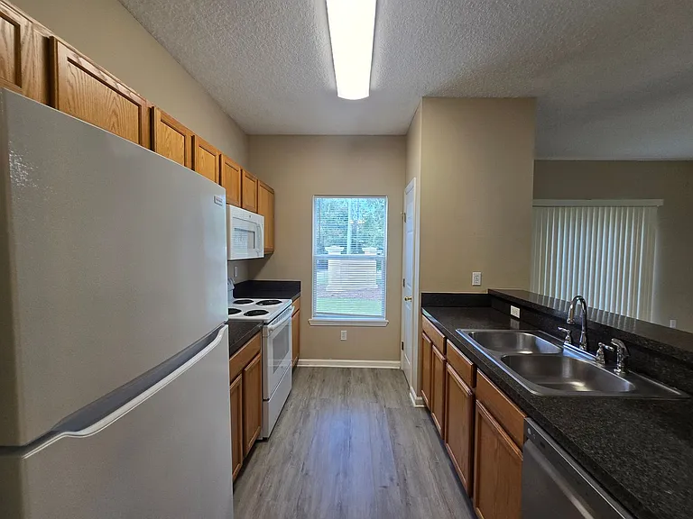 5260 Collins Rd #201 — Photo 7