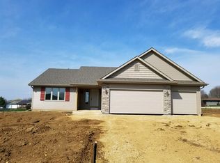 1582 Warrenton Dr, Byron, IL 61010