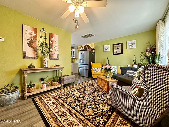 4th image of 2241 E PUEBLO Avenue