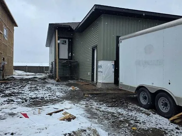 11334 SE Obrien Lake Dr, Grande Prairie, AB T8W 0L8