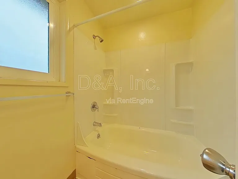 2014 S Main St #5 — Photo 14