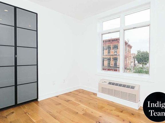 3rd image of 95 Kingsland Ave APT 3F