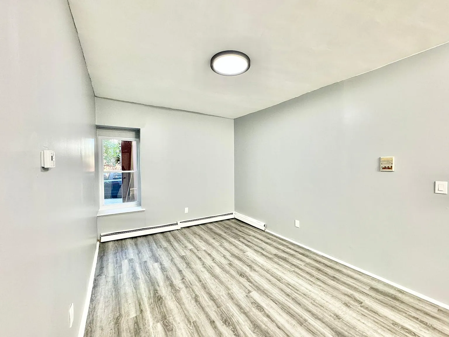 1 bed, 600 sqft, $1,724 — Photo 4