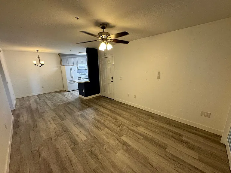 1295 N Ash St #1018 — Photo 7