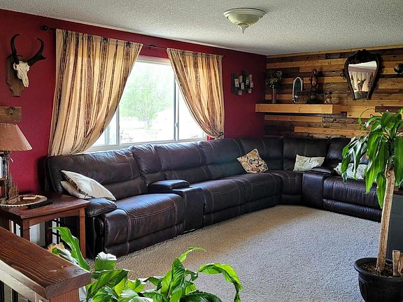 4th image of 1310 Decker Dr