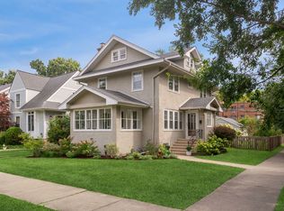 2626 Hartzell St, Evanston, IL 60201