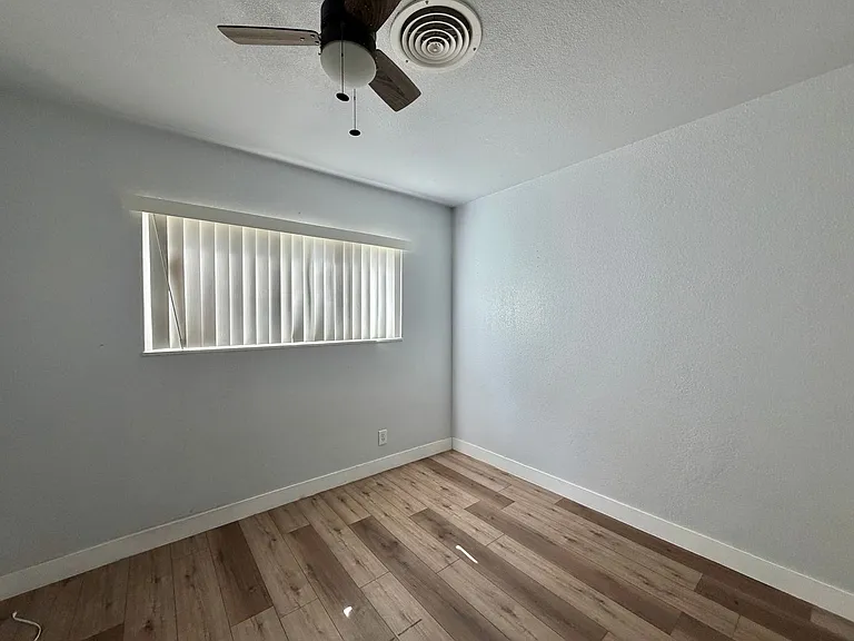 200 Ramsey St — Photo 20