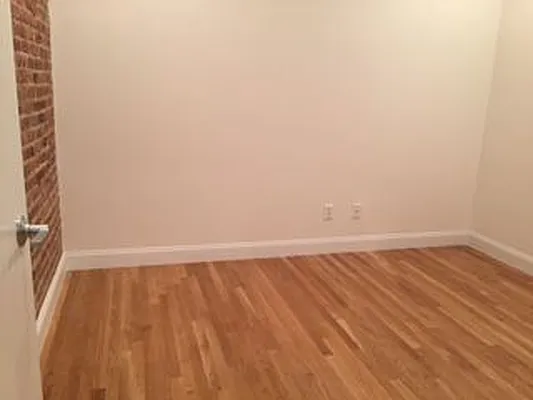 Rented by PMG Real Estate  | media 27