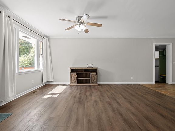5th image of 1125 Fernway Rd