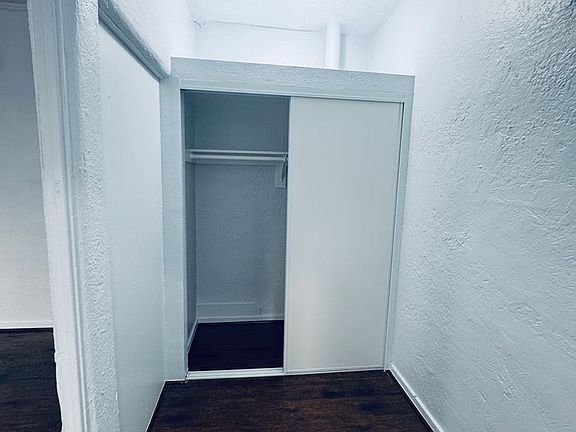 5th image of 209 W Elk Ave APT 14