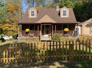 27 Highland Ave, Russell, MA 01071