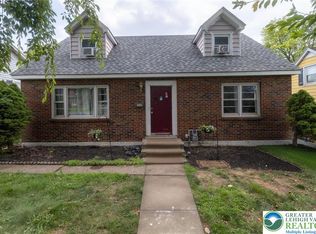 1524 Bushkill St, Easton, PA 18042